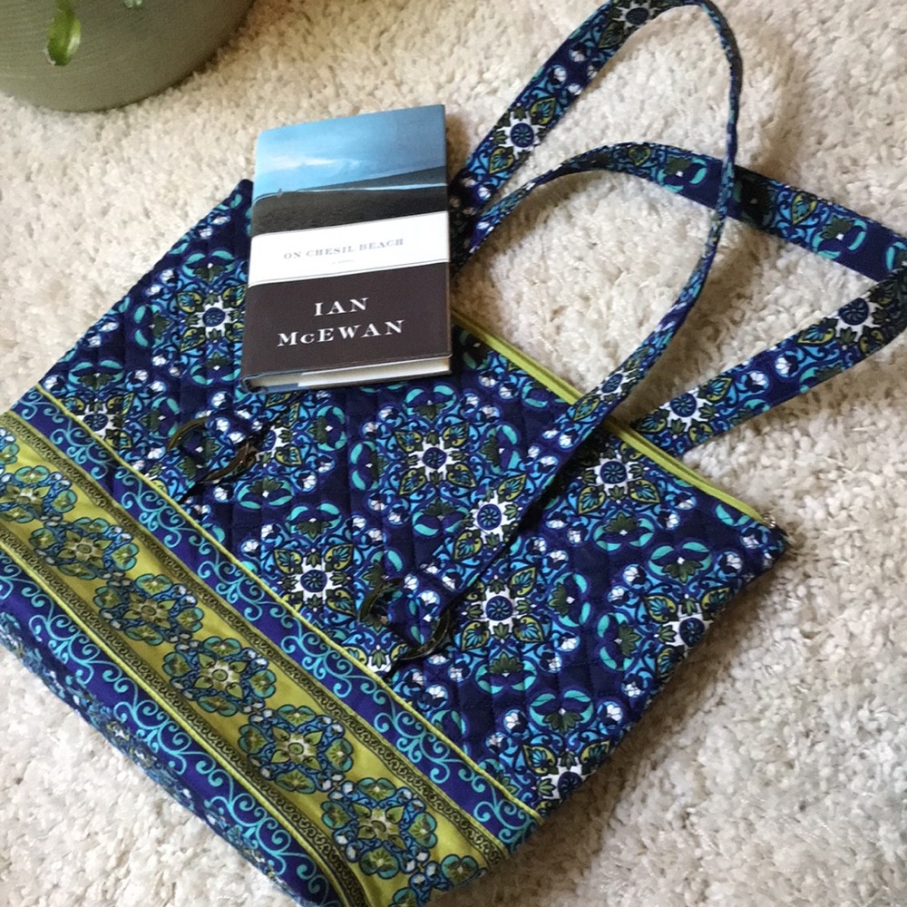 Large Quilted Print Tote - Picture 7 of 8